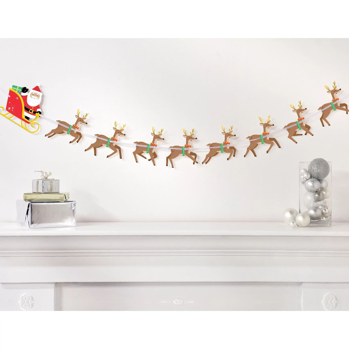 Amscan HOLIDAY: CHRISTMAS Santa &amp; Reindeer Paper Banner