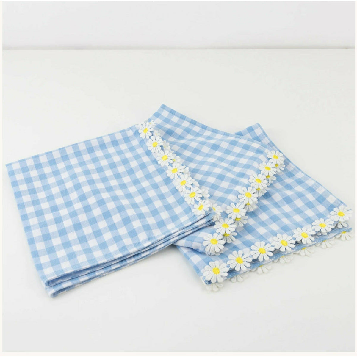 Meri Meri BOUTIQUE NAPKINS Daisy Edge Gingham Fabric Napkins - 4 Count