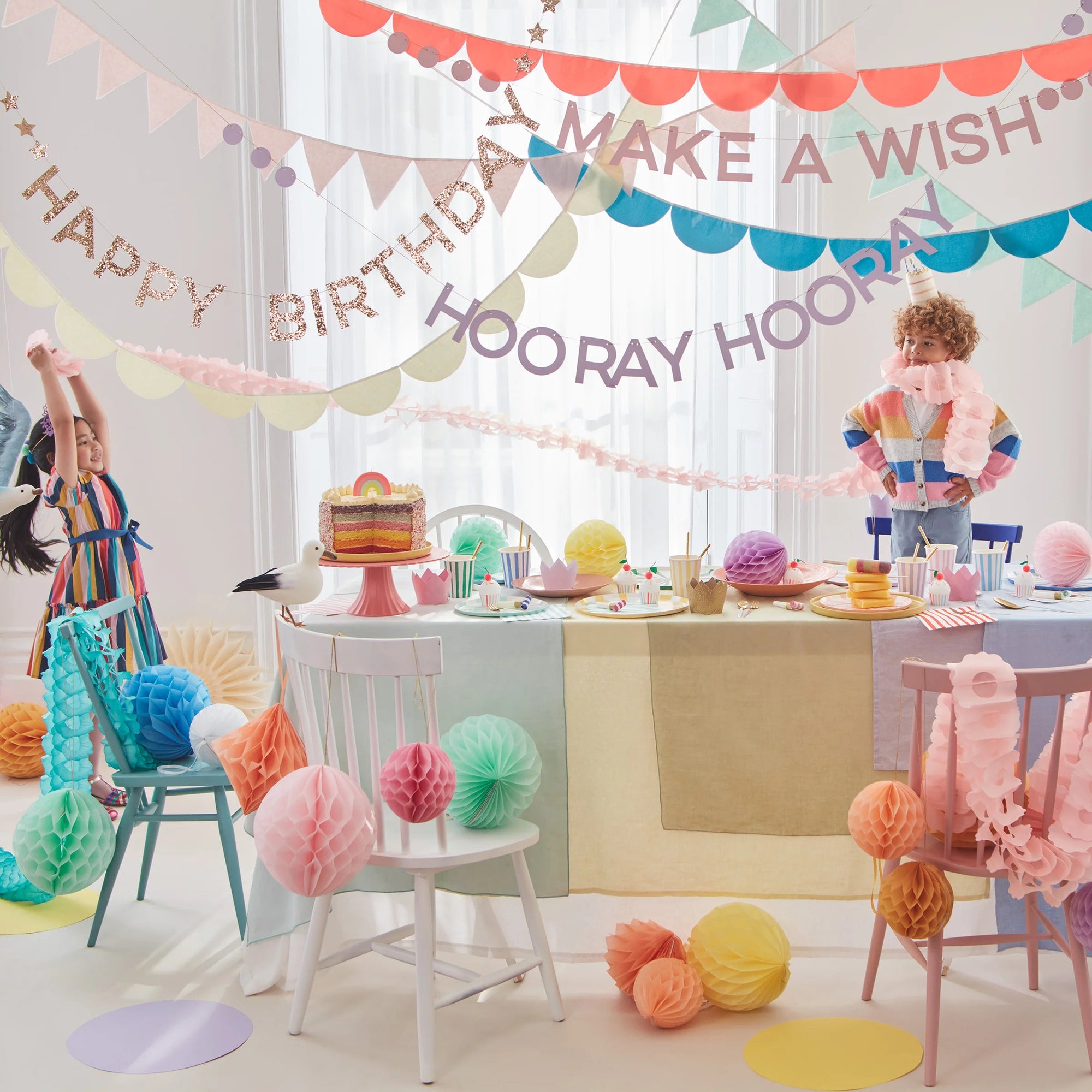 Meri Meri BOUTIQUE Rainbow Birthday Garlands (x 8)