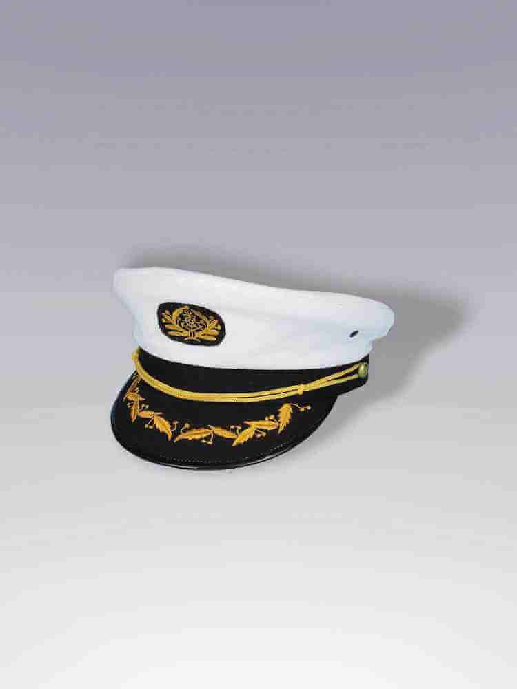 Captain&#39;s Hat-White